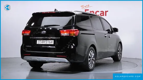 KIA CARNIVAL 9-SEATER LUXURY