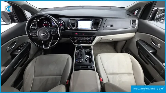 KIA CARNIVAL 9-SEATER LUXURY