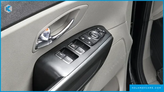 KIA CARNIVAL 9-SEATER LUXURY