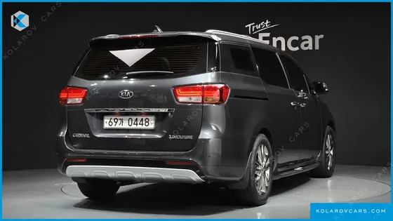 KIA CARNIVAL 7-SEATER LIMOUSINE