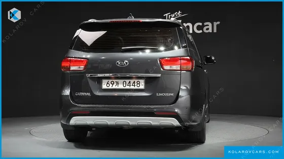 KIA CARNIVAL 7-SEATER LIMOUSINE