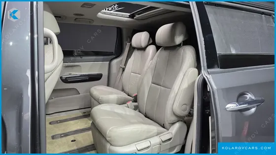 KIA CARNIVAL 7-SEATER LIMOUSINE