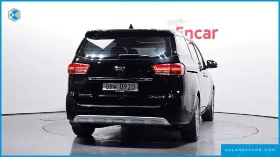 KIA CARNIVAL 7-SEATER LIMOUSINE