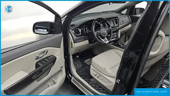 KIA CARNIVAL 7-SEATER LIMOUSINE