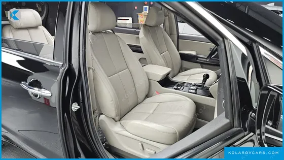 KIA CARNIVAL 7-SEATER LIMOUSINE