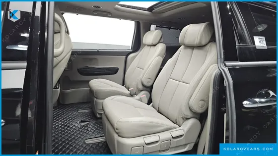 KIA CARNIVAL 7-SEATER LIMOUSINE