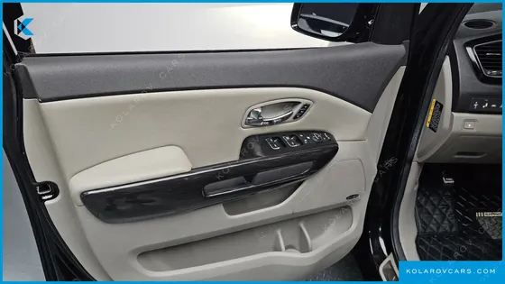KIA CARNIVAL 7-SEATER LIMOUSINE