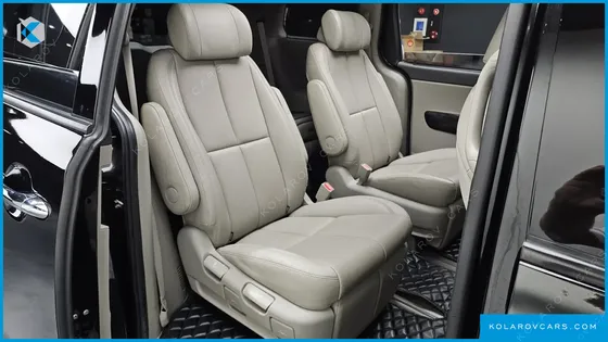 KIA CARNIVAL 7-SEATER LIMOUSINE