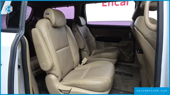 KIA CARNIVAL 9-SEATER PRESTIGE