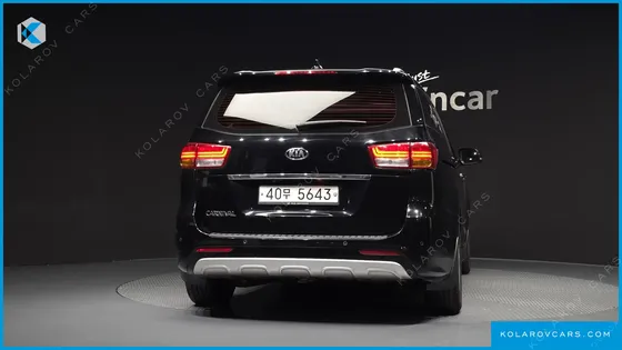 KIA CARNIVAL 9-SEATER PRESTIGE