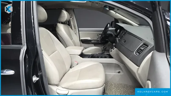KIA CARNIVAL 9-SEATER PRESTIGE