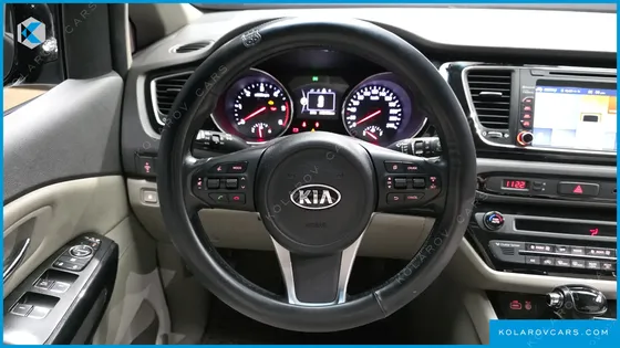 KIA CARNIVAL 9-SEATER PRESTIGE