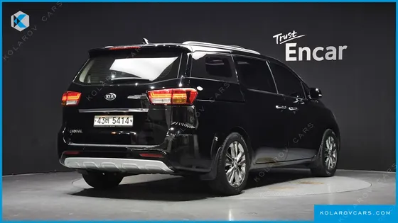 KIA CARNIVAL 9-SEATER NOBLESSE