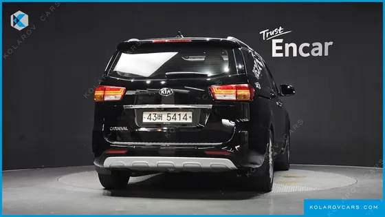KIA CARNIVAL 9-SEATER NOBLESSE