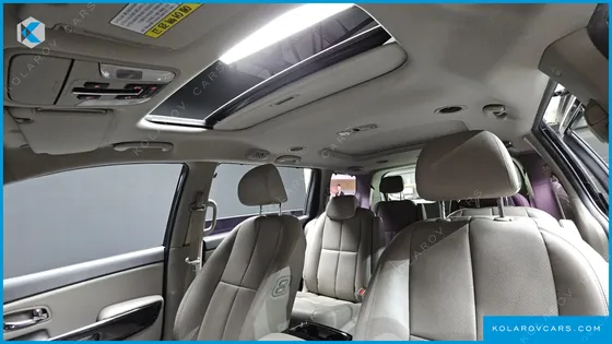 KIA CARNIVAL 9-SEATER NOBLESSE