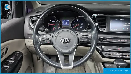KIA CARNIVAL 9-SEATER NOBLESSE