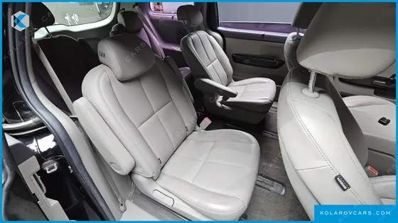 KIA CARNIVAL 9-SEATER NOBLESSE