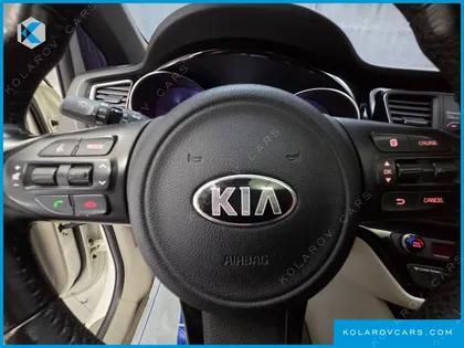 KIA CARNIVAL 11-SEATER PRESTIGE