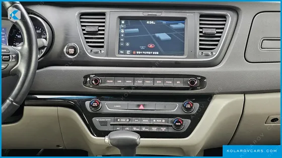 KIA CARNIVAL 11-SEATER LUXURY
