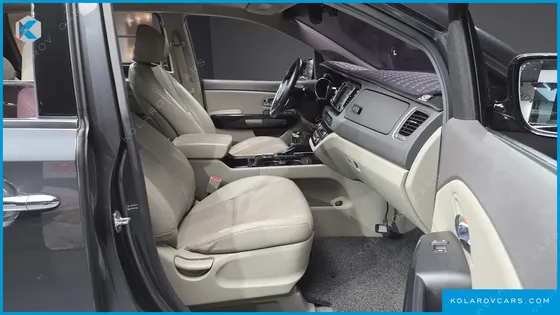KIA CARNIVAL 9-SEATER PRESTIGE