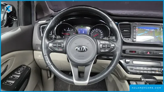 KIA CARNIVAL 9-SEATER PRESTIGE