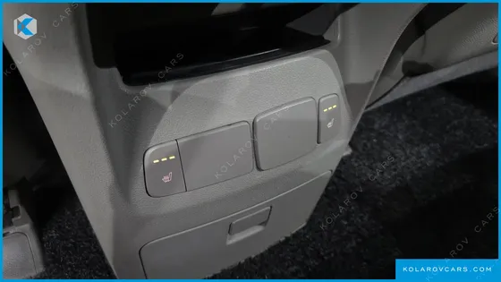 KIA CARNIVAL 9-SEATER PRESTIGE