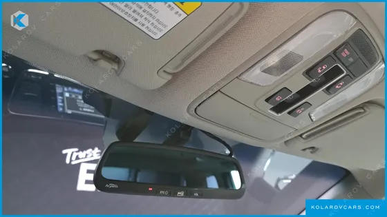 KIA CARNIVAL 9-SEATER PRESTIGE