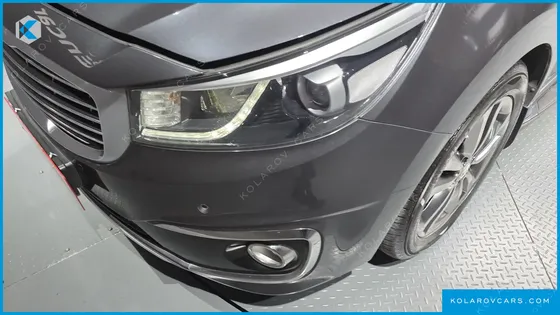 KIA CARNIVAL 9-SEATER PRESTIGE