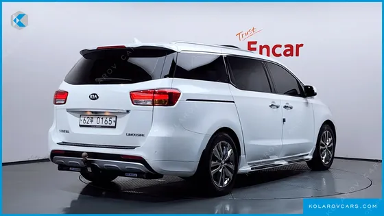 KIA CARNIVAL 7-SEATER LIMOUSINE