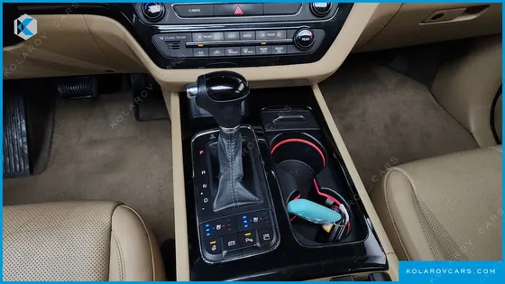 KIA CARNIVAL 7-SEATER LIMOUSINE