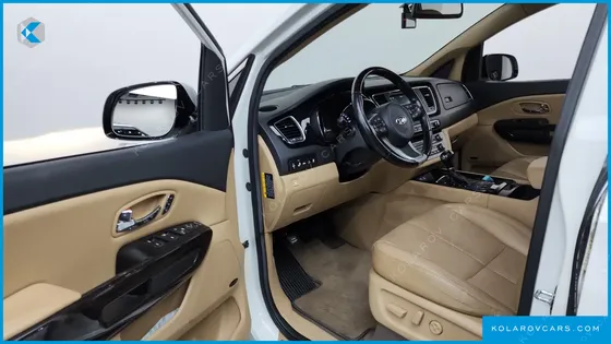 KIA CARNIVAL 7-SEATER LIMOUSINE