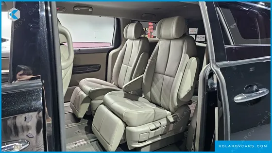 KIA CARNIVAL 7-SEATER LIMOUSINE