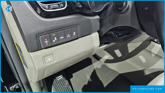 KIA CARNIVAL 7-SEATER LIMOUSINE