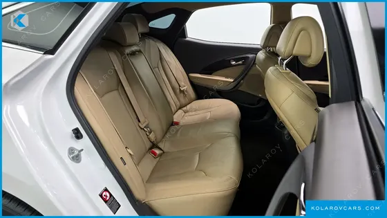 HYUNDAI GRANDEUR HG240 MODERN