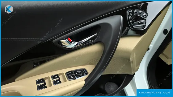 HYUNDAI GRANDEUR HG240 MODERN