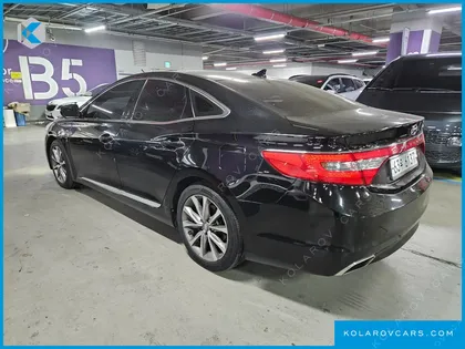 HYUNDAI GRANDEUR HG240 MODERN