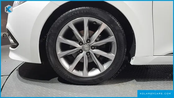 HYUNDAI GRANDEUR HG300 PREMIUM