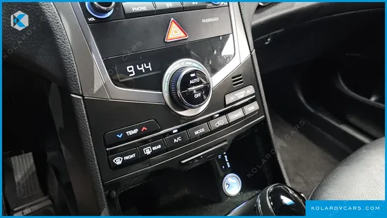 HYUNDAI GRANDEUR HG300 PREMIUM