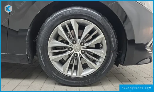 HYUNDAI GRANDEUR HG220 DIESEL MODERN