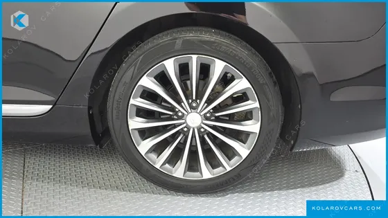 HYUNDAI GRANDEUR HG300 EXCLUSIVE