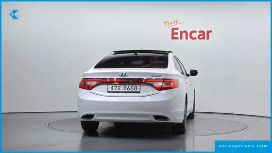 HYUNDAI GRANDEUR HG240 MODERN