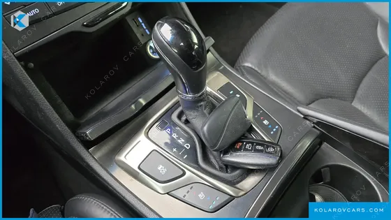 HYUNDAI GRANDEUR HG240 MODERN