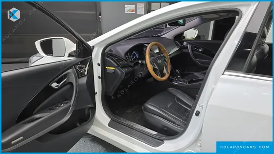 HYUNDAI GRANDEUR HG240 MODERN