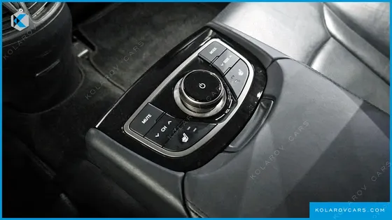 HYUNDAI GRANDEUR HG240 LUXURY