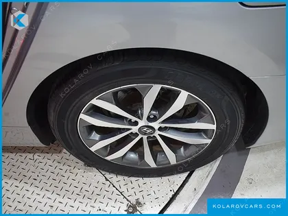 HYUNDAI GRANDEUR HG240 LUXURY