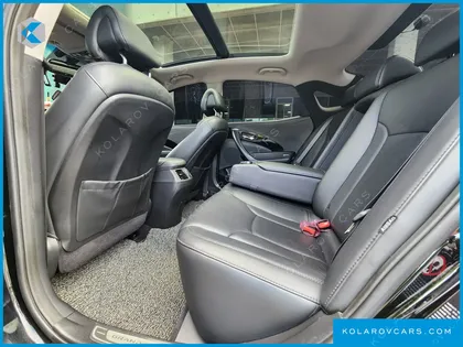 HYUNDAI GRANDEUR HG240 MODERN