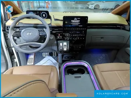 HYUNDAI STARIA HEV 1.6 LOUNGE 9-SEATER