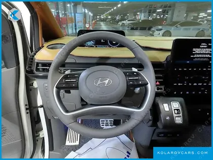 HYUNDAI STARIA HEV 1.6 LOUNGE 9-SEATER
