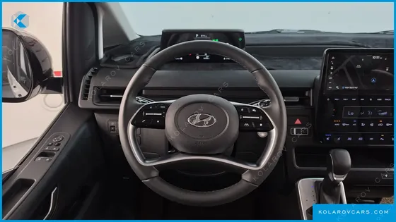 HYUNDAI STARIA CARGO 5-SEATER