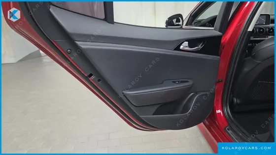 KIA STINGER 2.0 TURBO 2WD